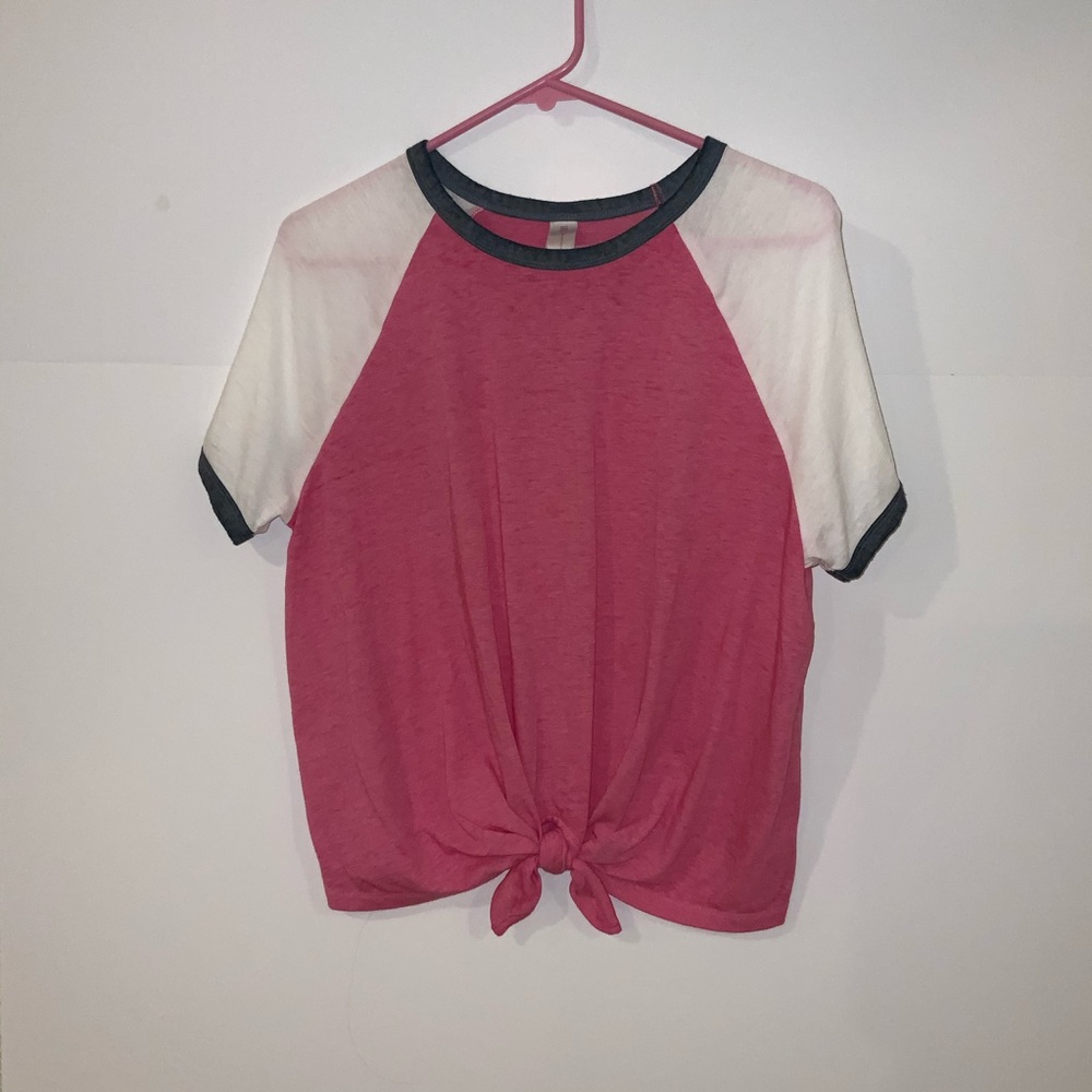Woman’s No Boundaries/ Tie Front